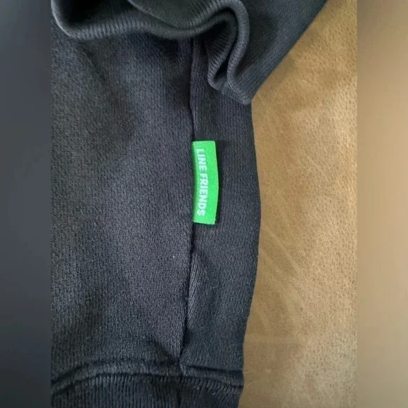 Uniqlo Line Friends Graphic Hoodie Men’s Size Large Missing String - Picture 4 of 10